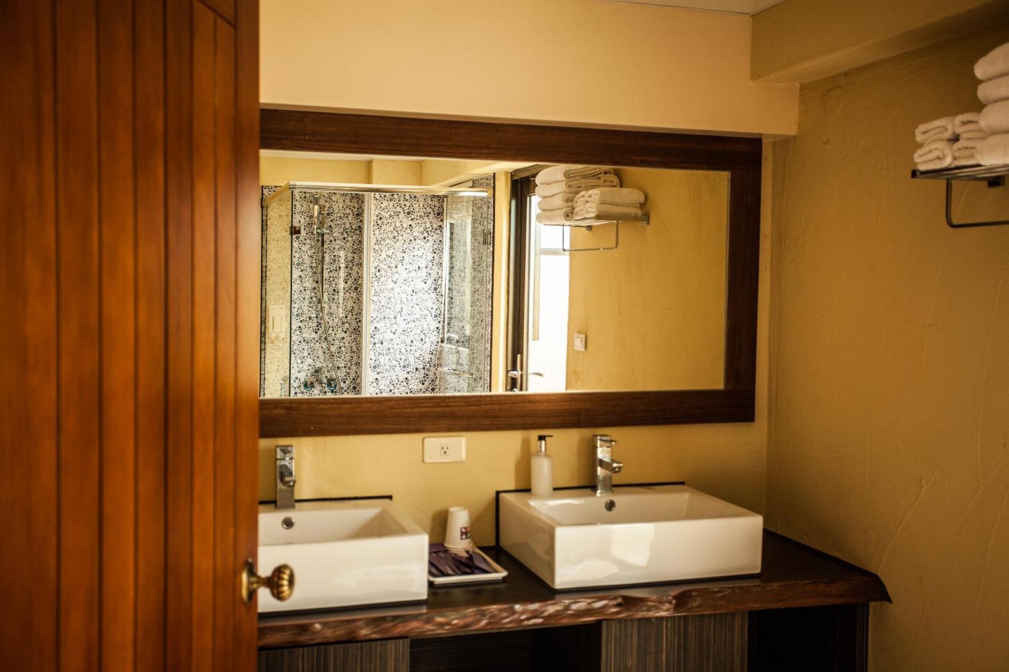 Oasis Hotel Magong Exterior photo