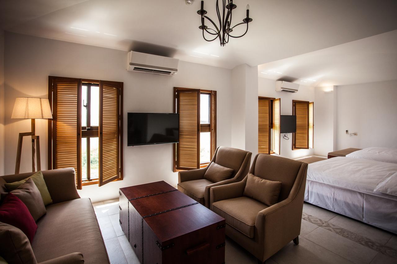 Oasis Hotel Magong Exterior photo